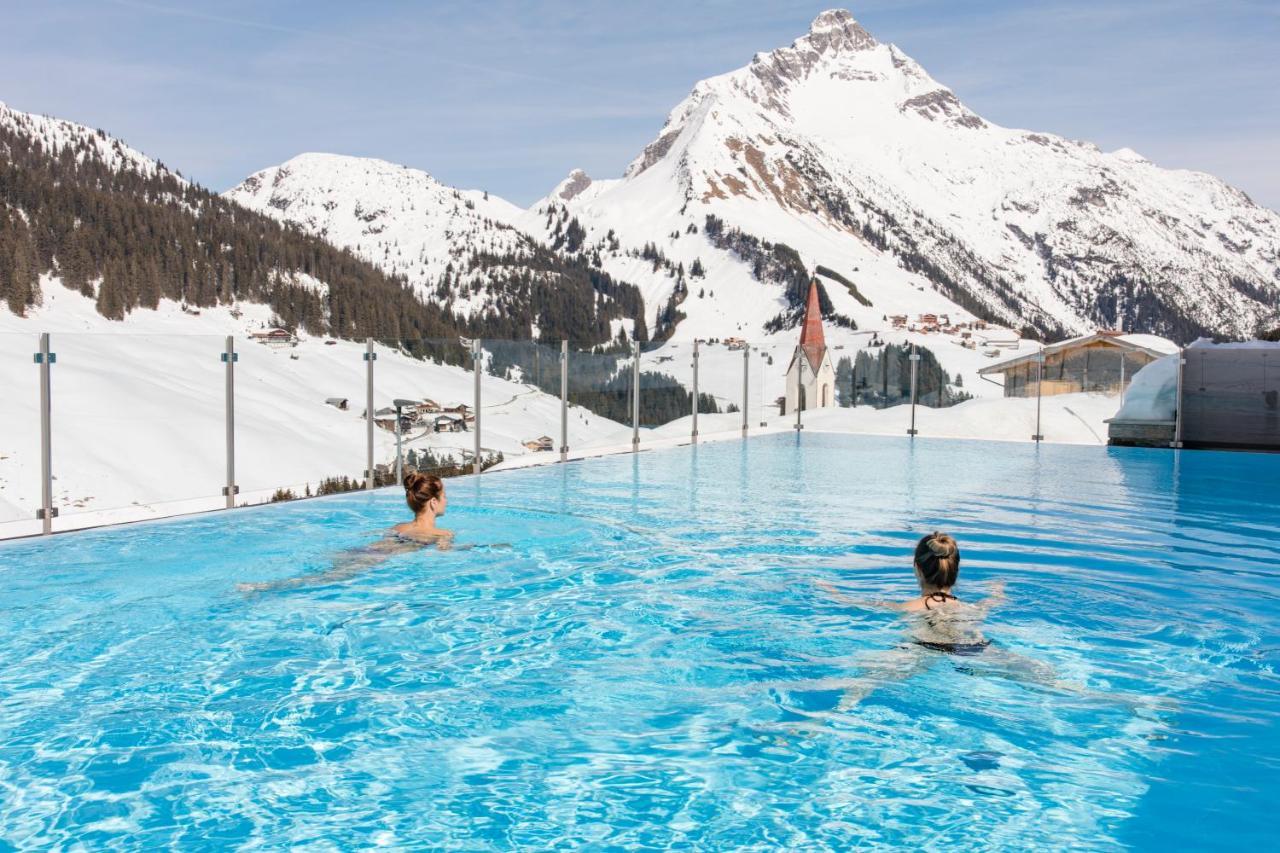 Alpenparks Hotel & Apartment Arlberg Warth Mit Pool Екстер'єр фото