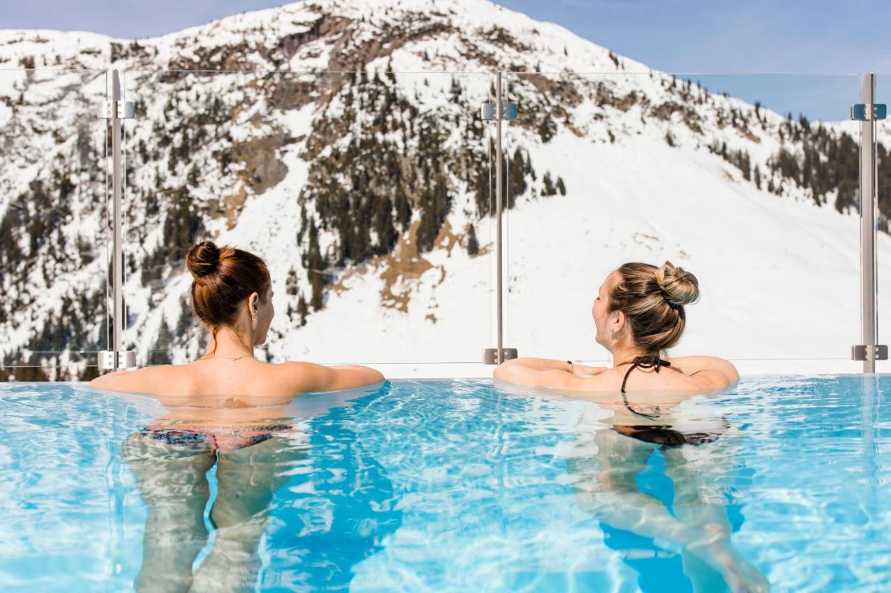 Alpenparks Hotel & Apartment Arlberg Warth Mit Pool Екстер'єр фото