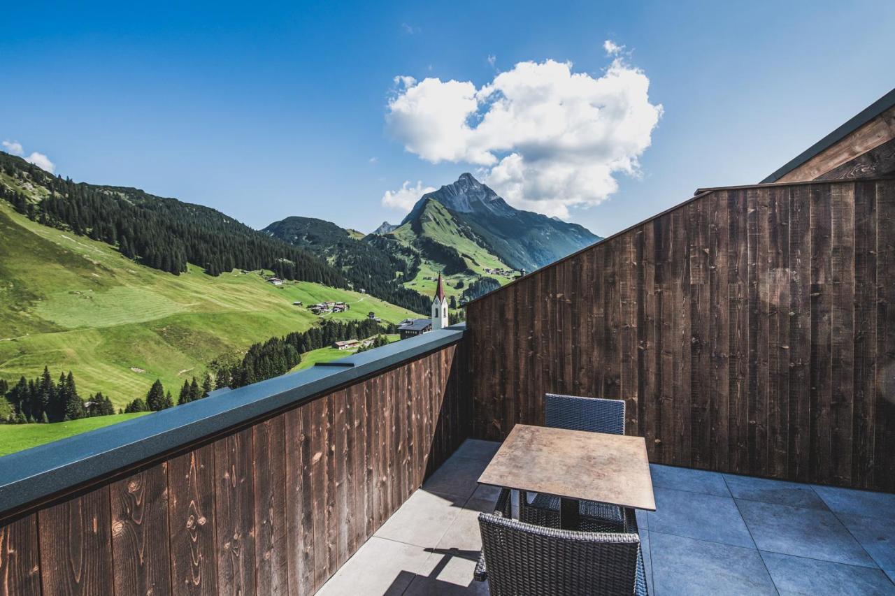 Alpenparks Hotel & Apartment Arlberg Warth Mit Pool Екстер'єр фото
