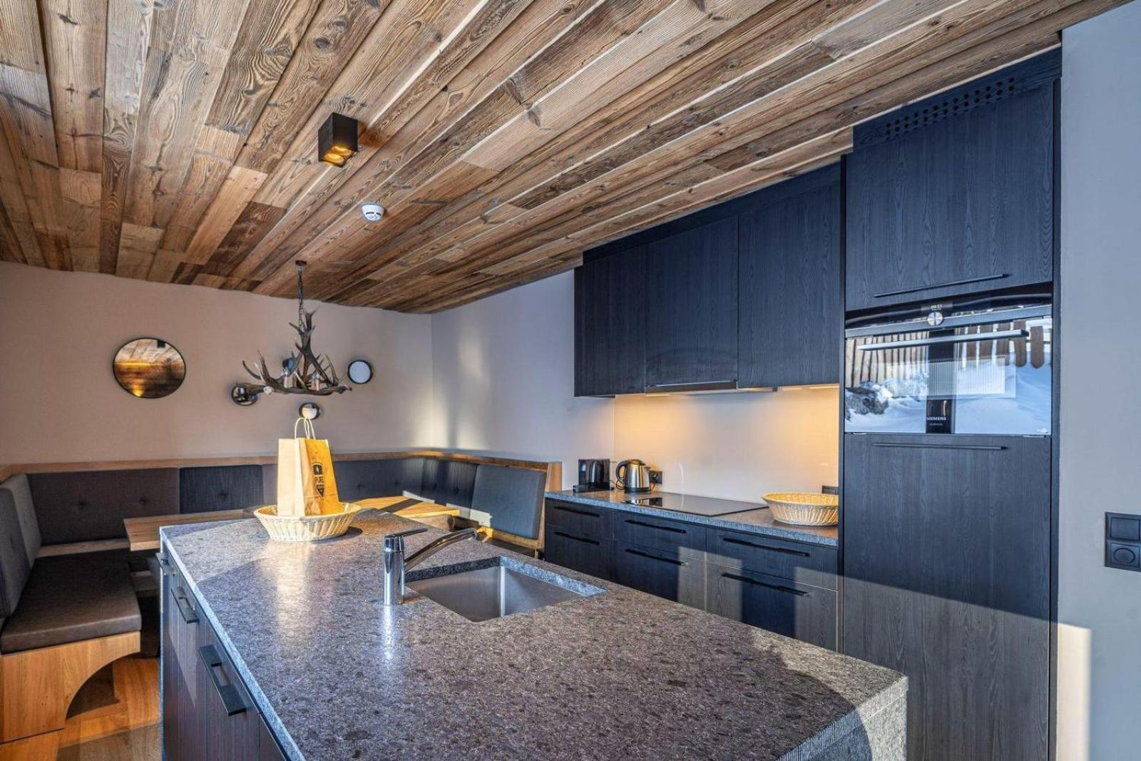 Alpenparks Hotel & Apartment Arlberg Warth Mit Pool Екстер'єр фото