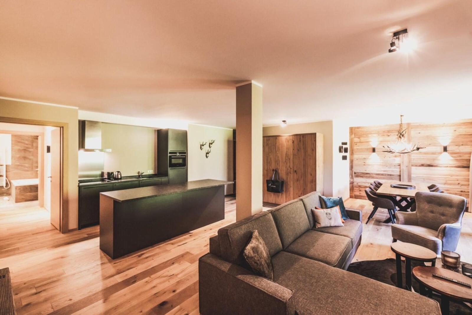 Alpenparks Hotel & Apartment Arlberg Warth Mit Pool Екстер'єр фото