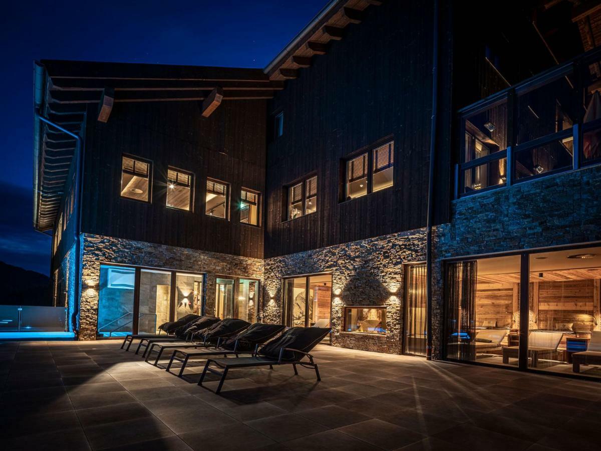 Alpenparks Hotel & Apartment Arlberg Warth Mit Pool Екстер'єр фото