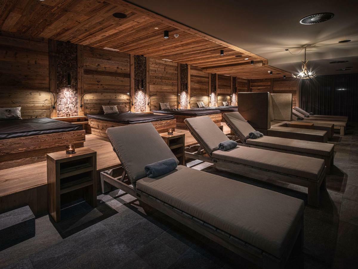 Alpenparks Hotel & Apartment Arlberg Warth Mit Pool Екстер'єр фото